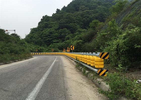 Good price ความปลอดภัยทางการจราจร EVA Buckets Rotary Barrel Rolling Guardrail Barrier มาตรฐาน ISO CE ออนไลน์