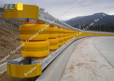 ระยะห่าง 0.5 ม. Anti Shock Traffic Fence Highway Roller Barrier