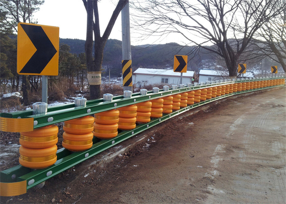 Good price การปรับแต่ง PU EVA Highway Rotating Barrier Guardrail ออนไลน์